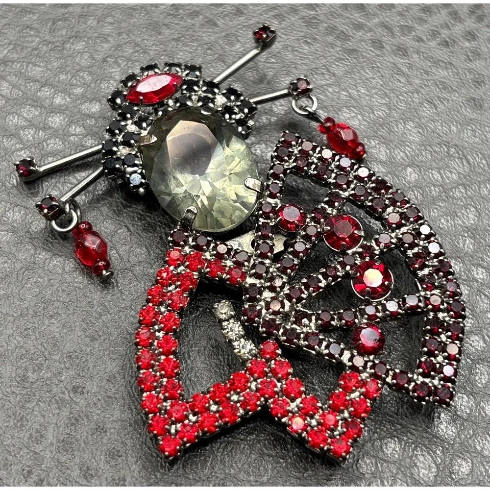 Rare Vintage Geisha Girl with Fan Red Grey Crystal Rhinestone Silver Tone Brooch
